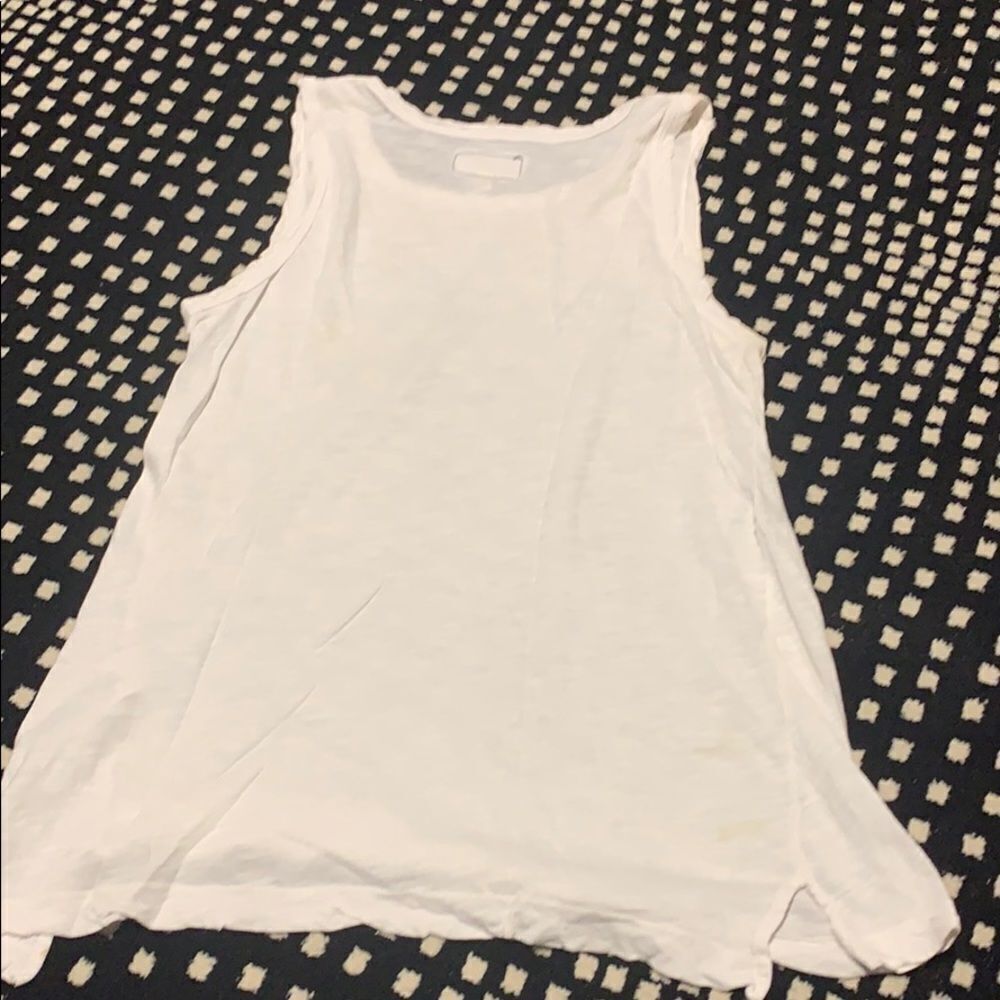 White flowy tank top - Picture 2 of 4